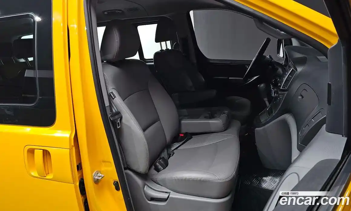 Hyundai Starex 2019 2.4 Автомат в Москве № 3582, фото 18