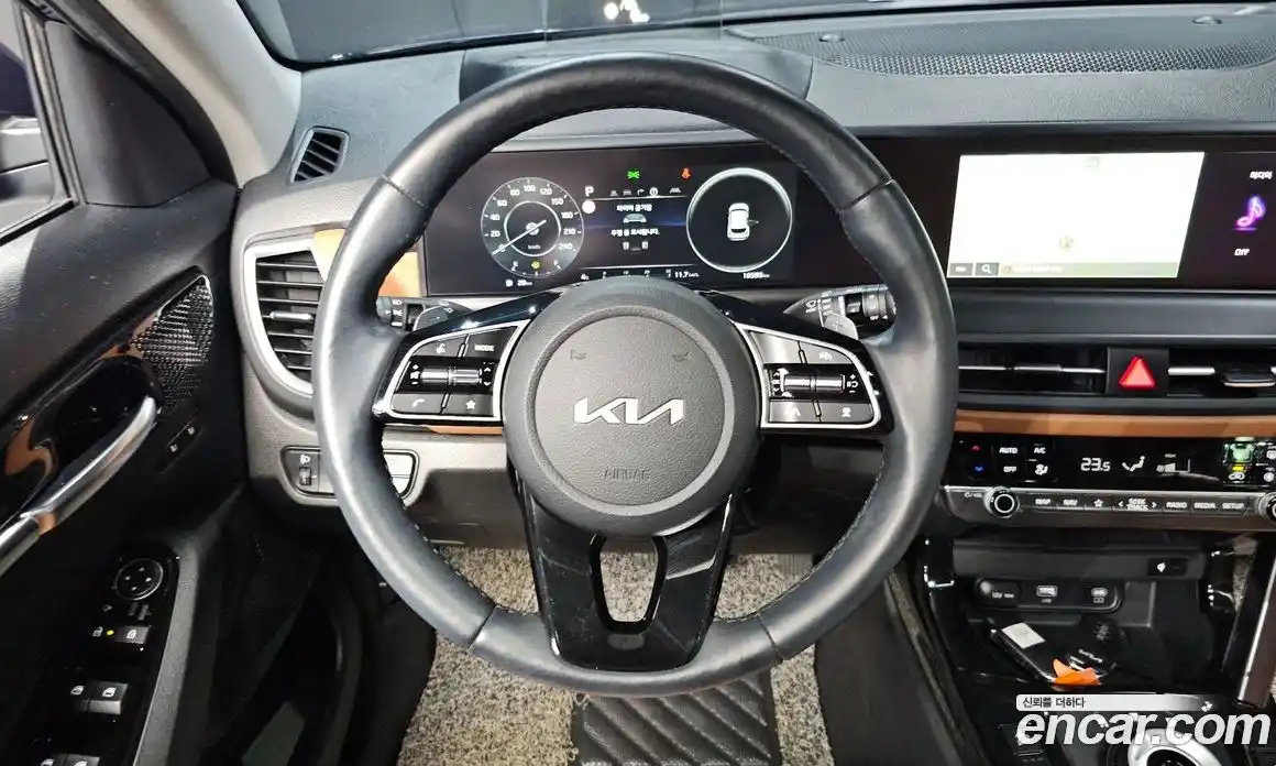 Kia Seltos 2024 1.6 Автомат в Москве № 359719, фото 13