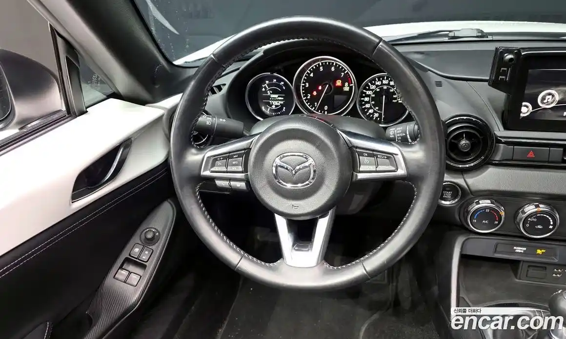 Mazda MX-5 Miata 2021 2.0 Механическая в Москве № 362429, фото 13