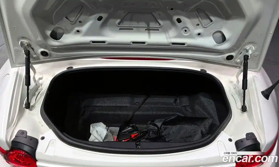 Mazda MX-5 Miata 2021 2.0 Механическая в Москве № 362429, фото 20