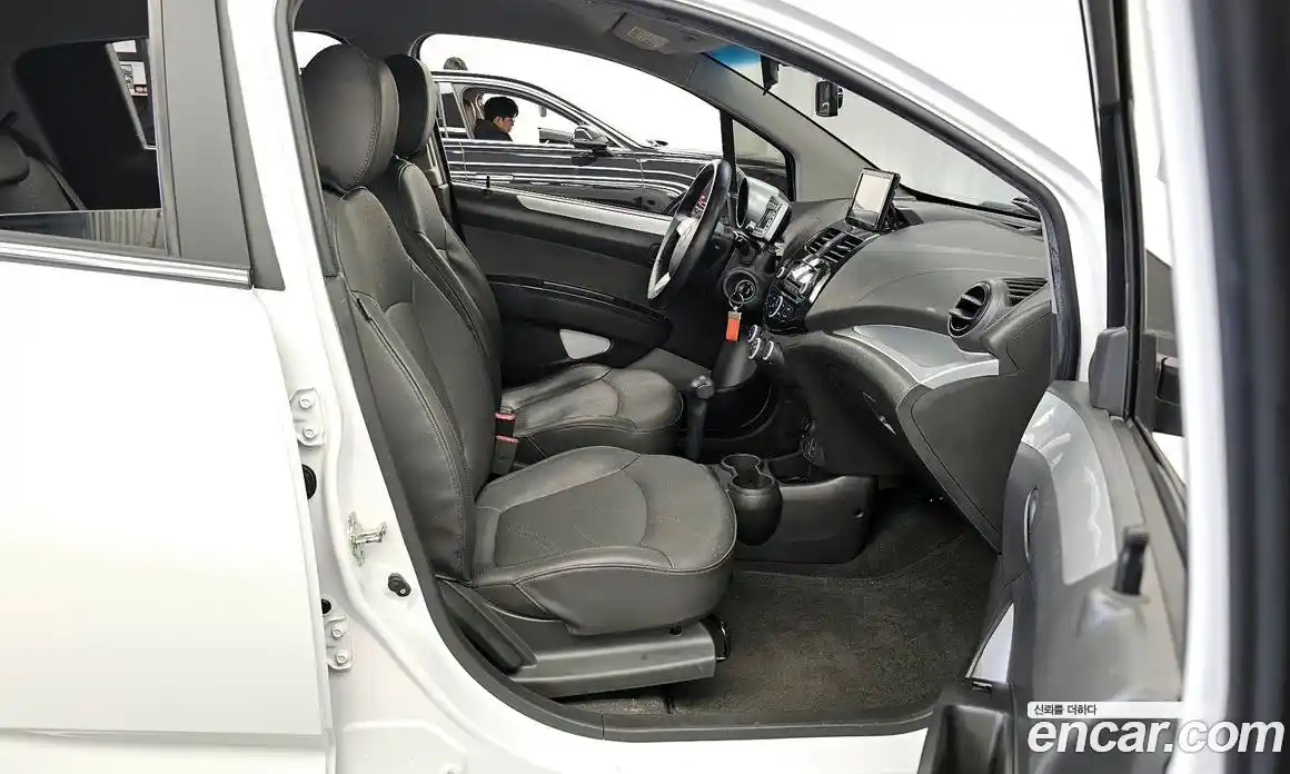 Chevrolet Spark 2013 1.0 Автомат в Москве № 37520, фото 15