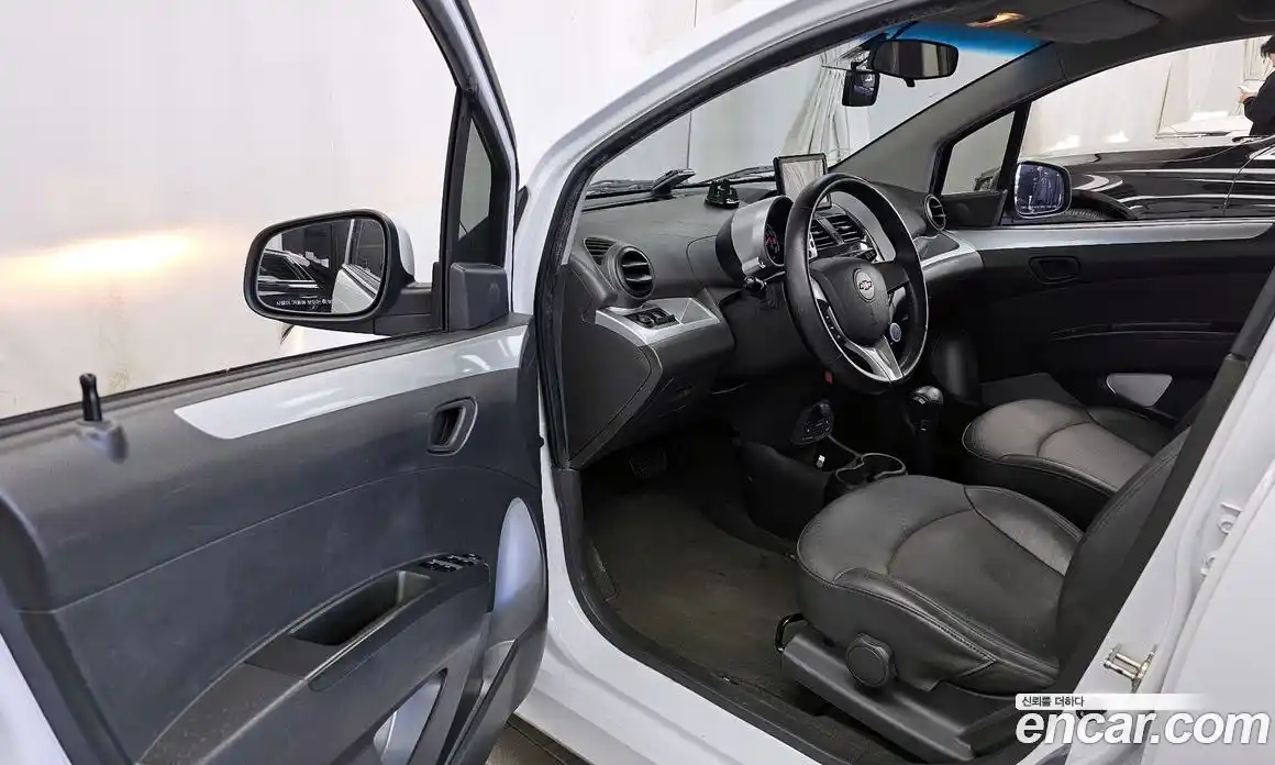 Chevrolet Spark 2013 1.0 Автомат в Москве № 37520, фото 3