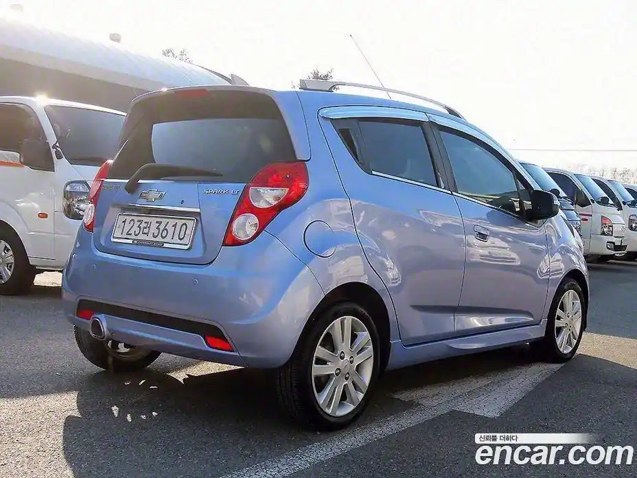 Chevrolet Spark 2014 1.0 Автомат в Москве № 38297, фото 3