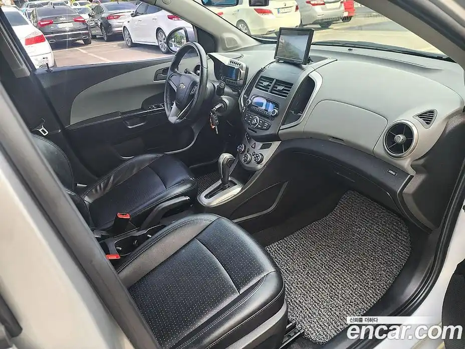 Chevrolet Aveo 2013 1.6 Автомат в Москве № 38358, фото 6