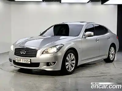 Infiniti M, 2011