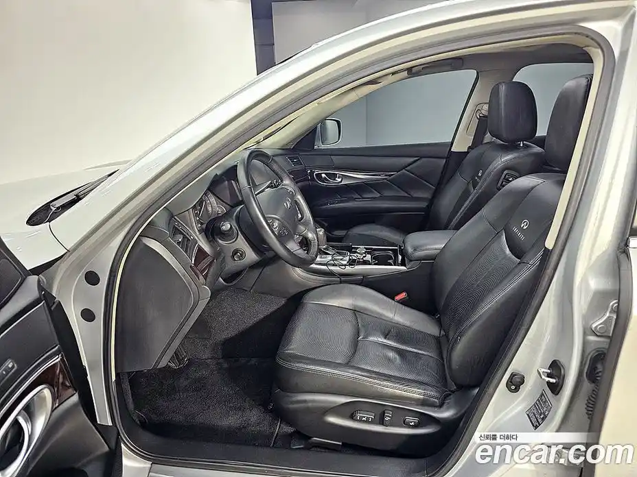 Infiniti M 2011 3.7 Автомат в Москве № 405341, фото 8