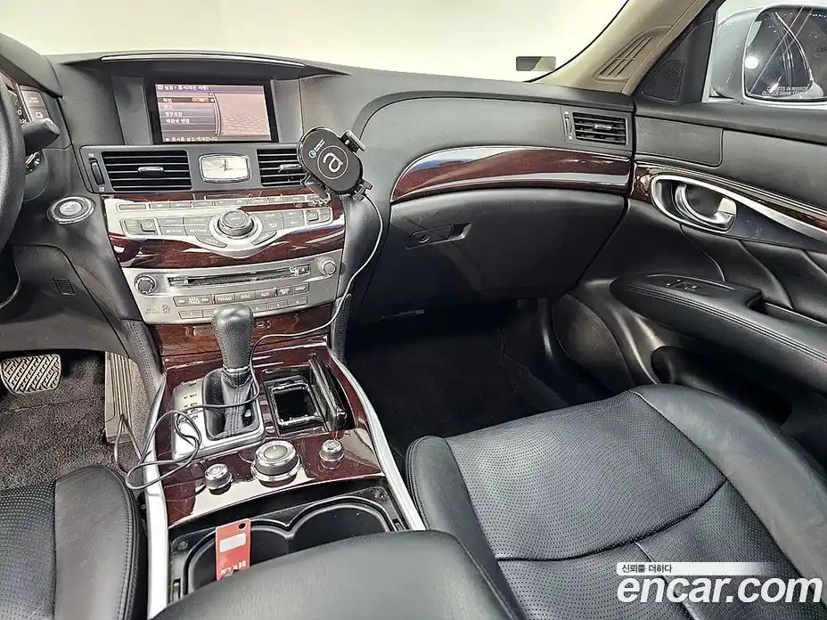 Infiniti M 2011 3.7 Автомат в Москве № 405341, фото 10