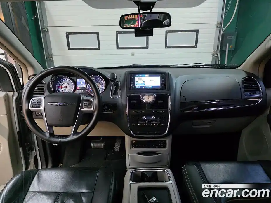 Chrysler Grand Voyager 2011 3.6 Автомат в Москве № 407547, фото 14