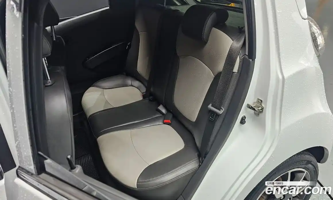 Chevrolet Spark 2012 1.0 Автомат в Москве № 412331, фото 13