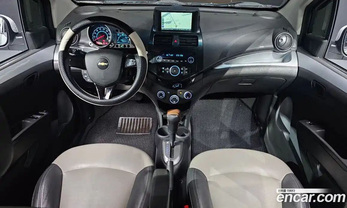 Chevrolet Spark 2012 1.0 Автомат в Москве № 412331, фото 7