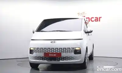 Hyundai Staria, 2023