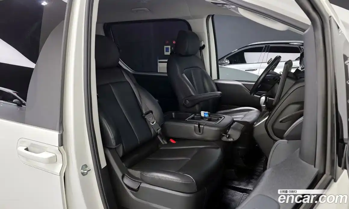 Hyundai Staria 2023 2.2 Автомат в Москве № 43986, фото 19