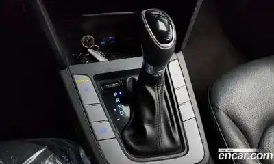 Hyundai Avante 2017 1.6 Автомат в Москве № 48626, миниатюра 11