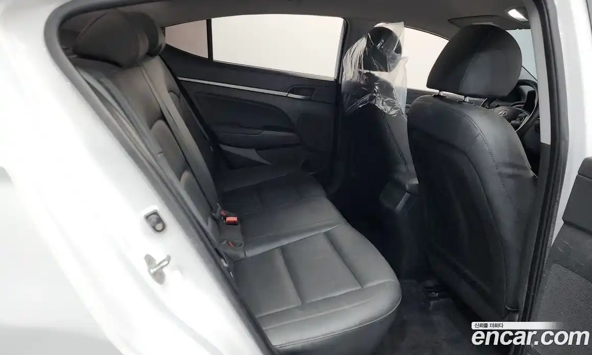 Hyundai Avante 2017 1.6 Автомат в Москве № 48626, фото 12