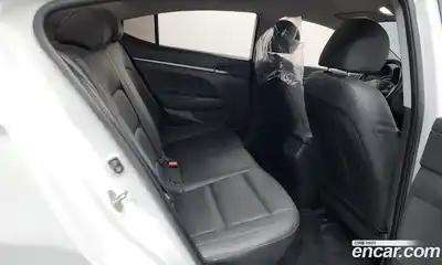 Hyundai Avante 2017 1.6 Автомат в Москве № 48626, миниатюра 12