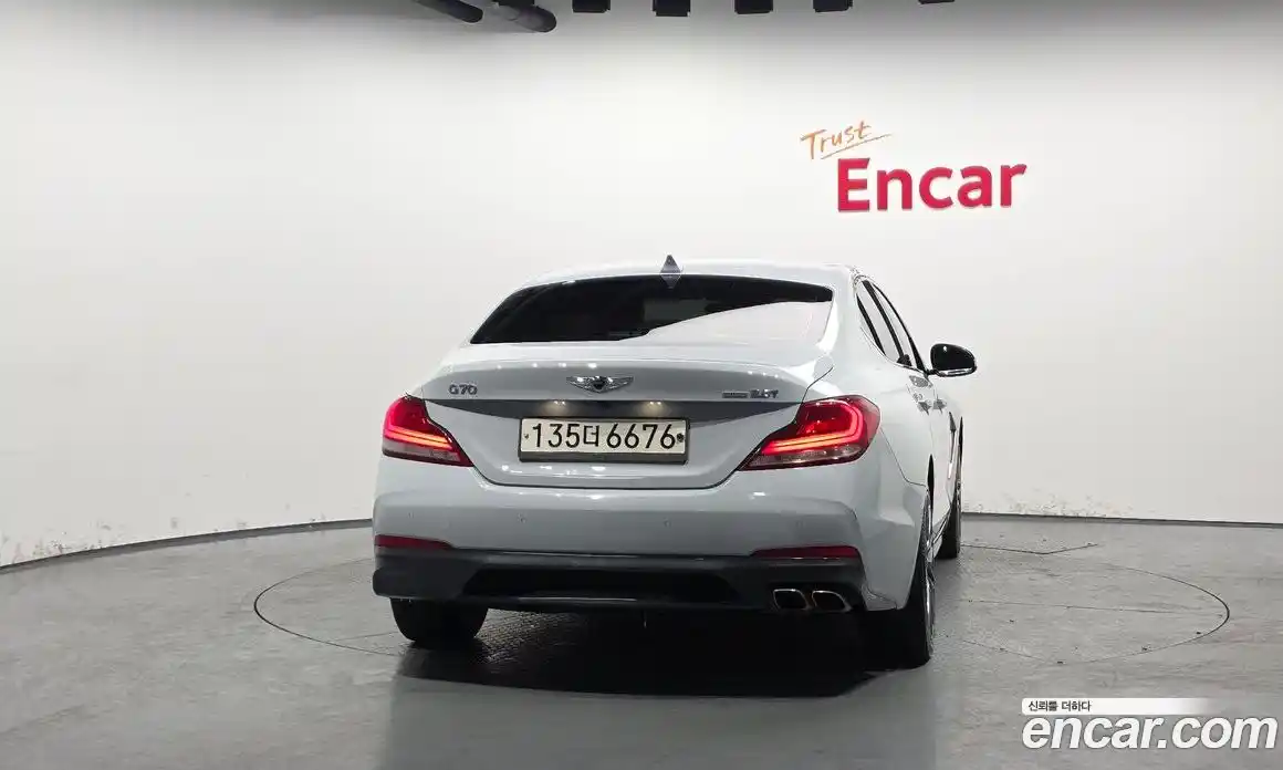 Genesis G70 2018 2.0 Автомат в Москве № 57824, фото 13