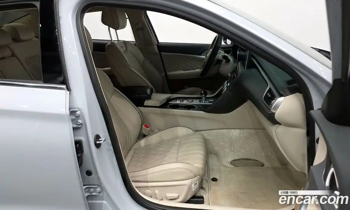 Genesis G70 2018 2.0 Автомат в Москве № 57824, фото 15