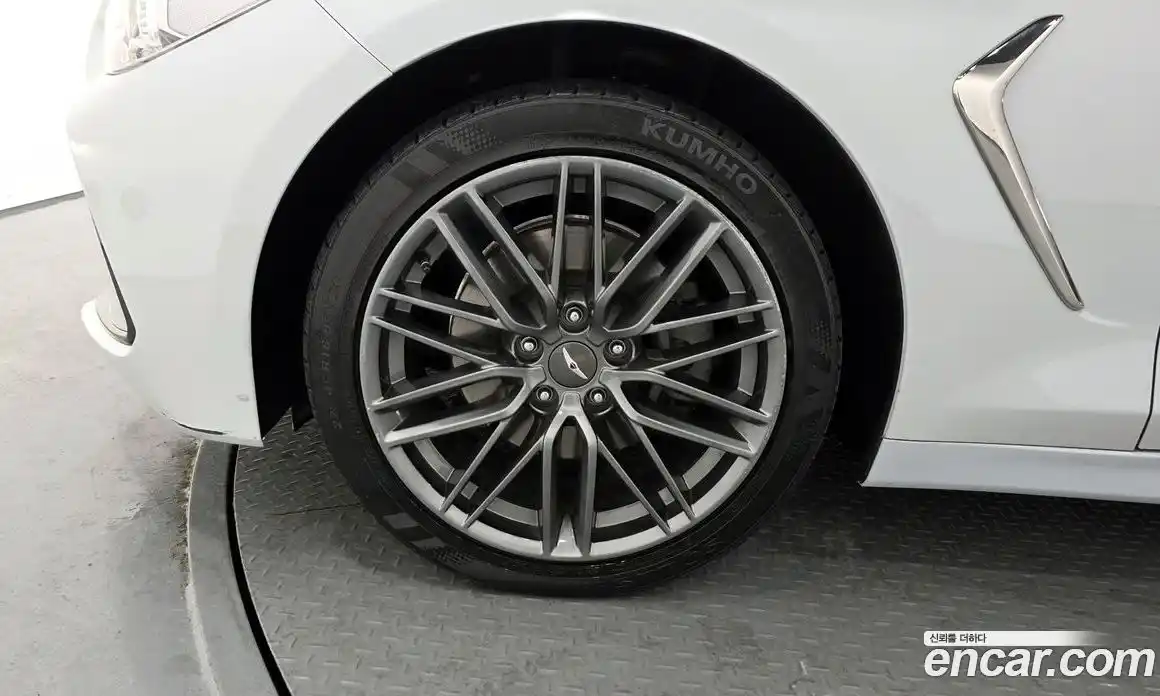 Genesis G70 2018 2.0 Автомат в Москве № 57824, фото 17