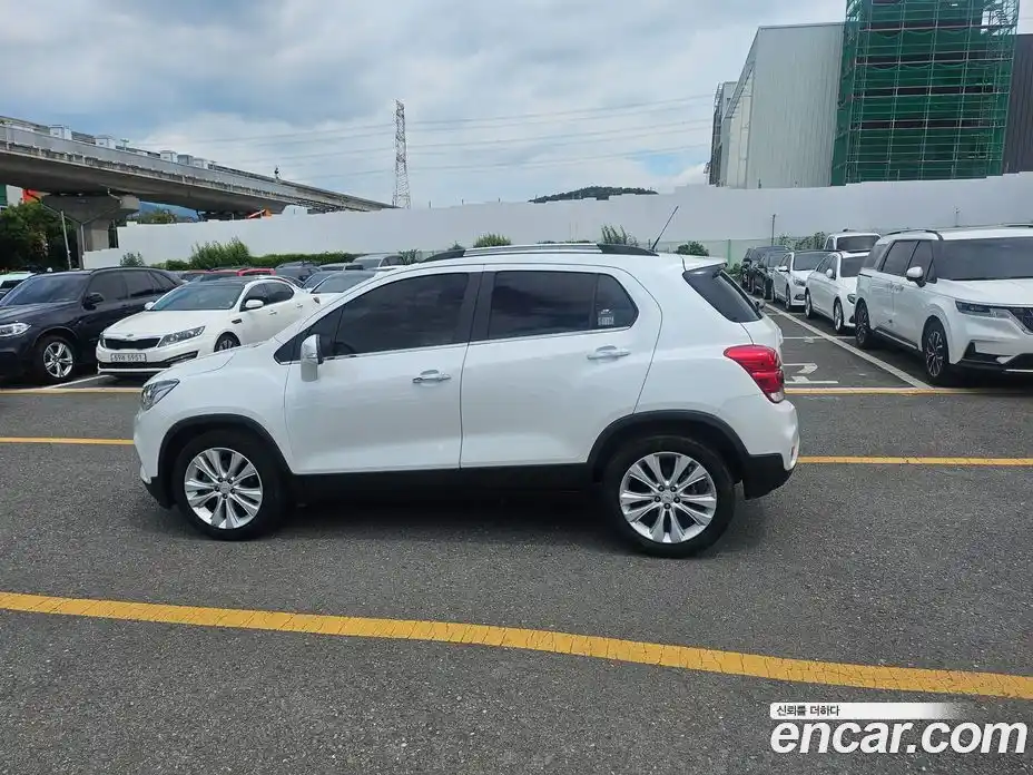Chevrolet Trax 2017 1.6 Автомат в Москве № 104638, фото 3