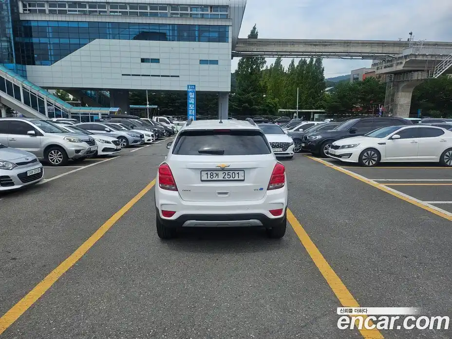 Chevrolet Trax 2017 1.6 Автомат в Москве № 104638, фото 5