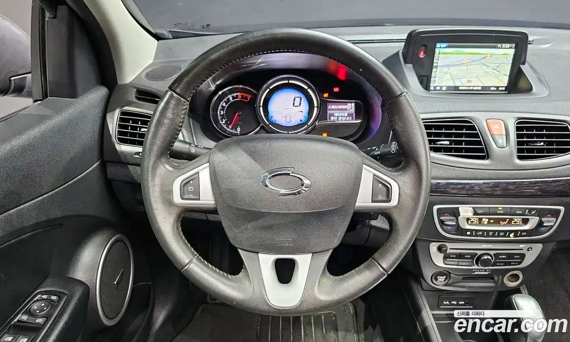 Renault SM3 2015 1.6 Автомат в Москве № 106033, фото 13