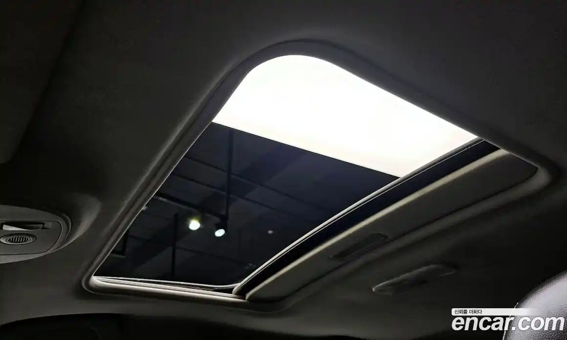 Renault SM3 2015 1.6 Автомат в Москве № 106033, фото 17