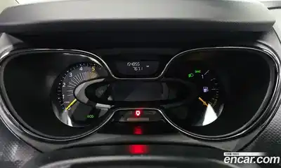 Renault QM3 2015 1.5 Автомат в Москве № 106248, миниатюра 8