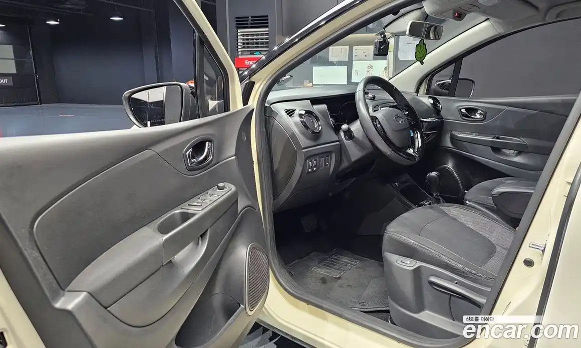 Renault QM3 2015 1.5 Автомат в Москве № 106937, фото 18