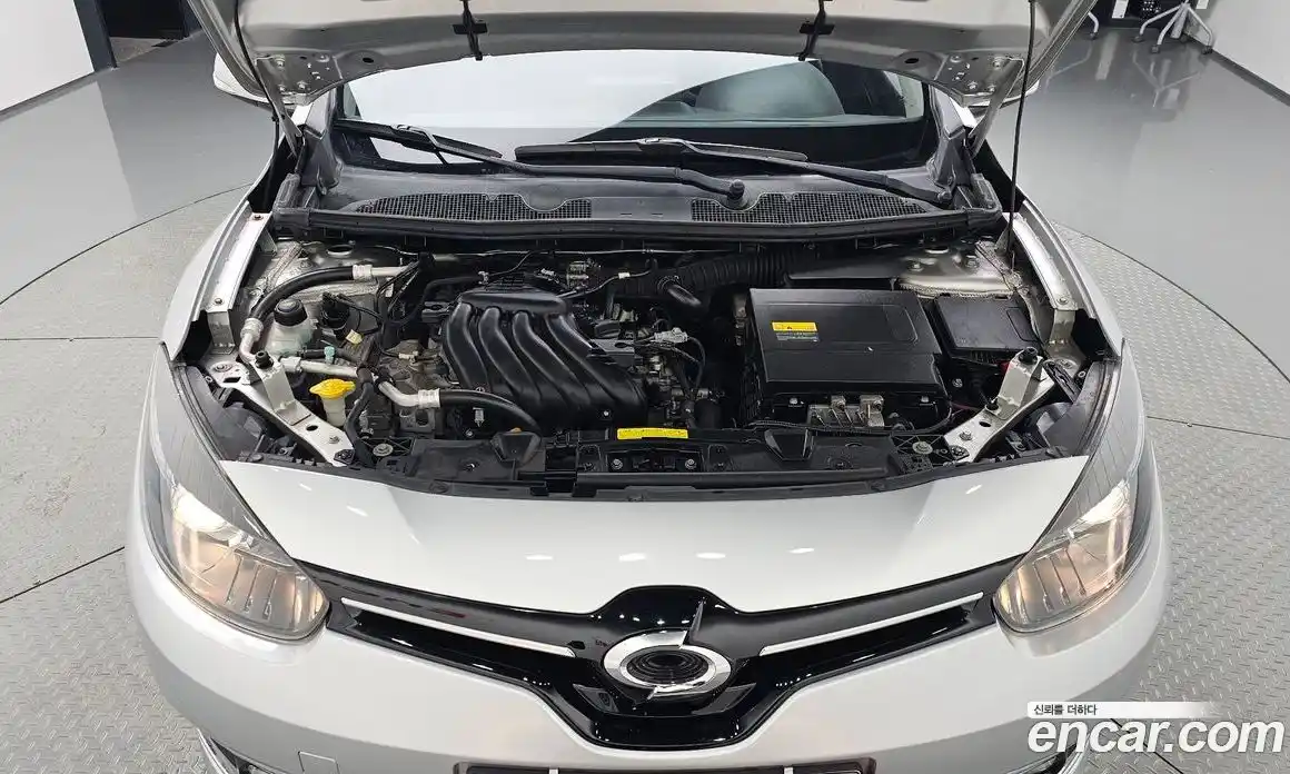 Renault SM3 2016 1.6 Автомат в Москве № 107234, фото 11