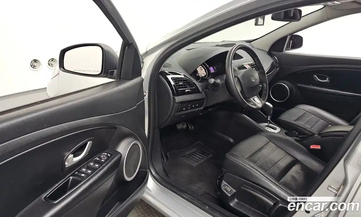 Renault SM3 2016 1.6 Автомат в Москве № 107234, фото 14