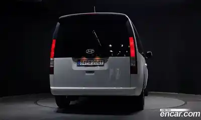 Hyundai Staria, 2025