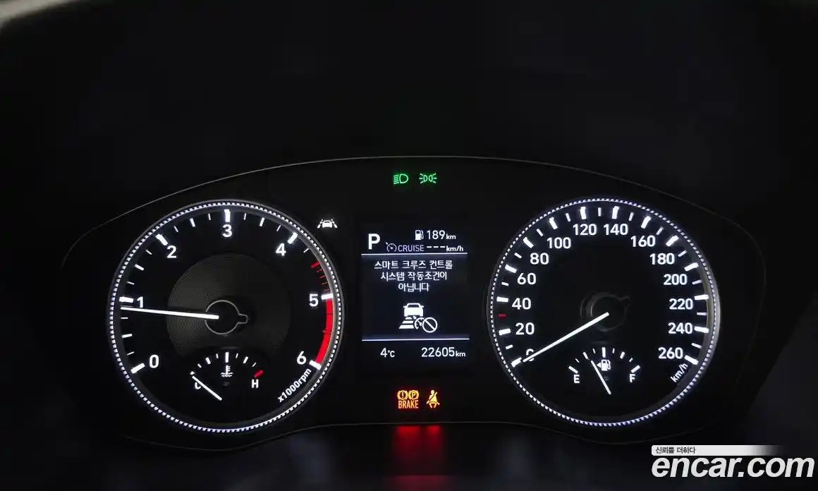 Hyundai Santa Fe 2019 2.0 Автомат в Москве № 108766, фото 13