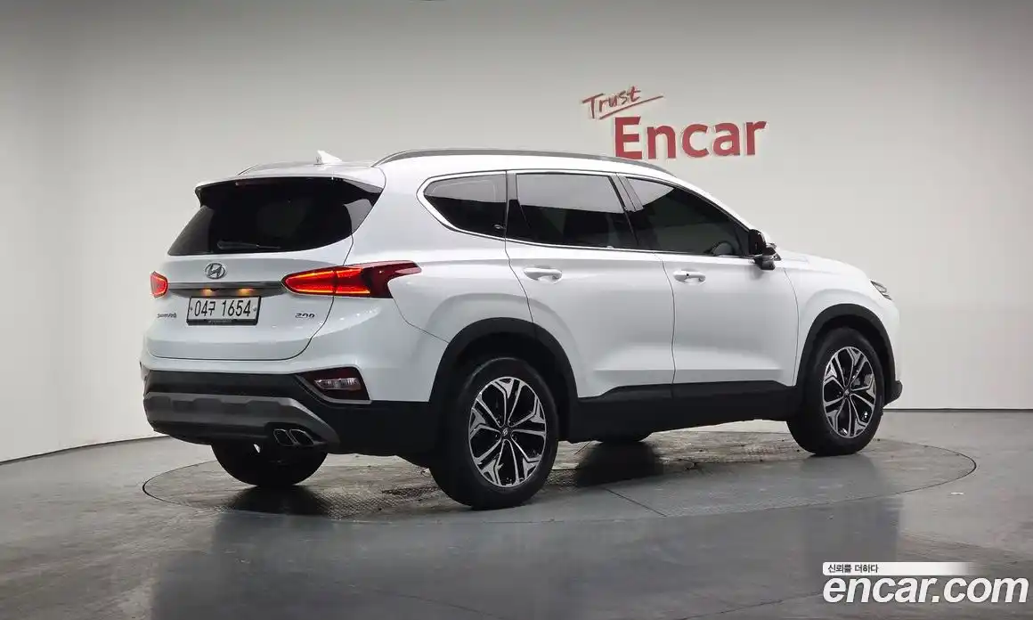 Hyundai Santa Fe 2019 2.0 Автомат в Москве № 108766, фото 15