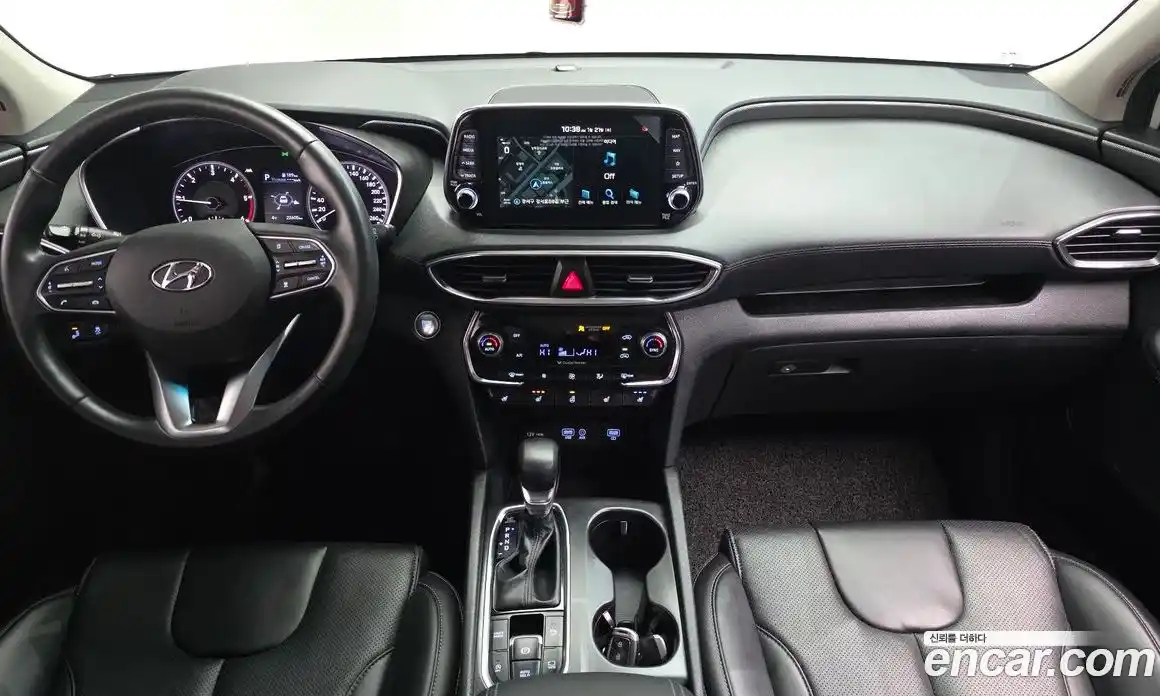 Hyundai Santa Fe 2019 2.0 Автомат в Москве № 108766, фото 17