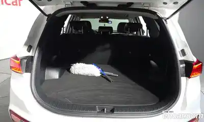 Hyundai Santa Fe 2019 2.0 Автомат в Москве № 108766, миниатюра 4