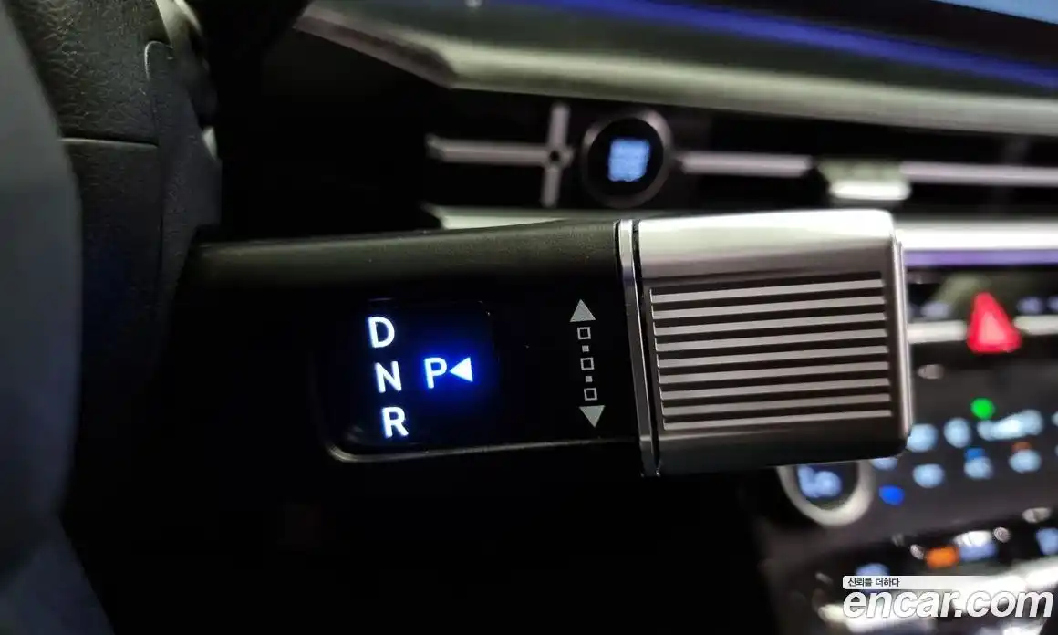 Hyundai Santa Fe 2024 1.6 Автомат в Москве № 112896, фото 17