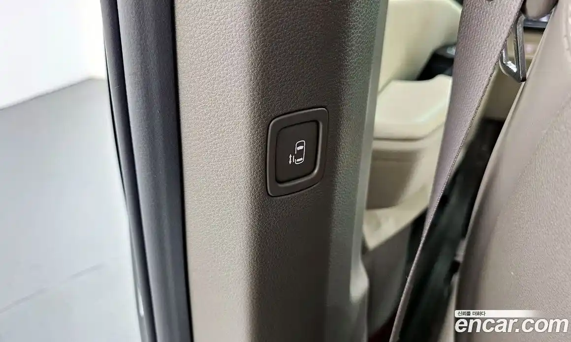 Kia Canival 2023 3.5 Автомат в Москве № 119664, фото 18