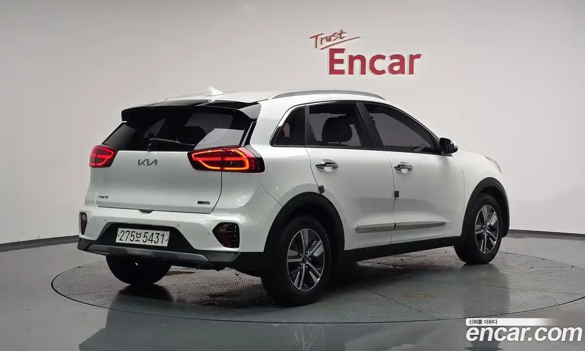 Kia Niro 2022 1.6 Автомат в Москве № 122891, фото 15