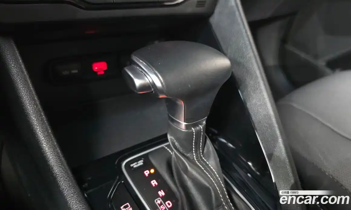 Kia Niro 2022 1.6 Автомат в Москве № 122891, фото 6