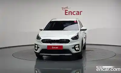Kia Niro 2022 1.6 Автомат в Москве № 122891, миниатюра 8