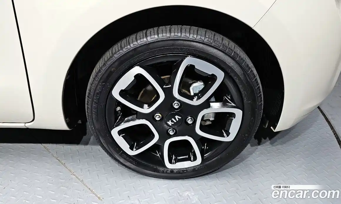 Kia Ray 2021 1.0 Автомат в Москве № 124253, фото 18