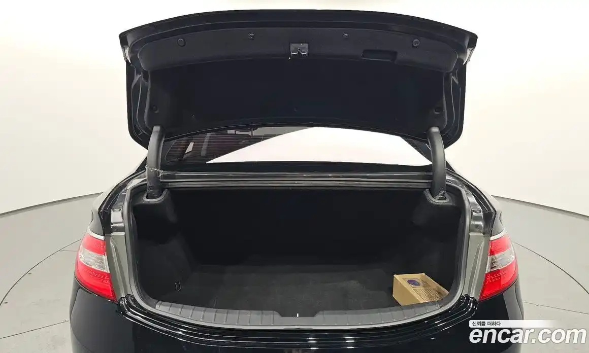 Hyundai Grandeur 2014 2.4 Автомат в Москве № 124924, фото 3