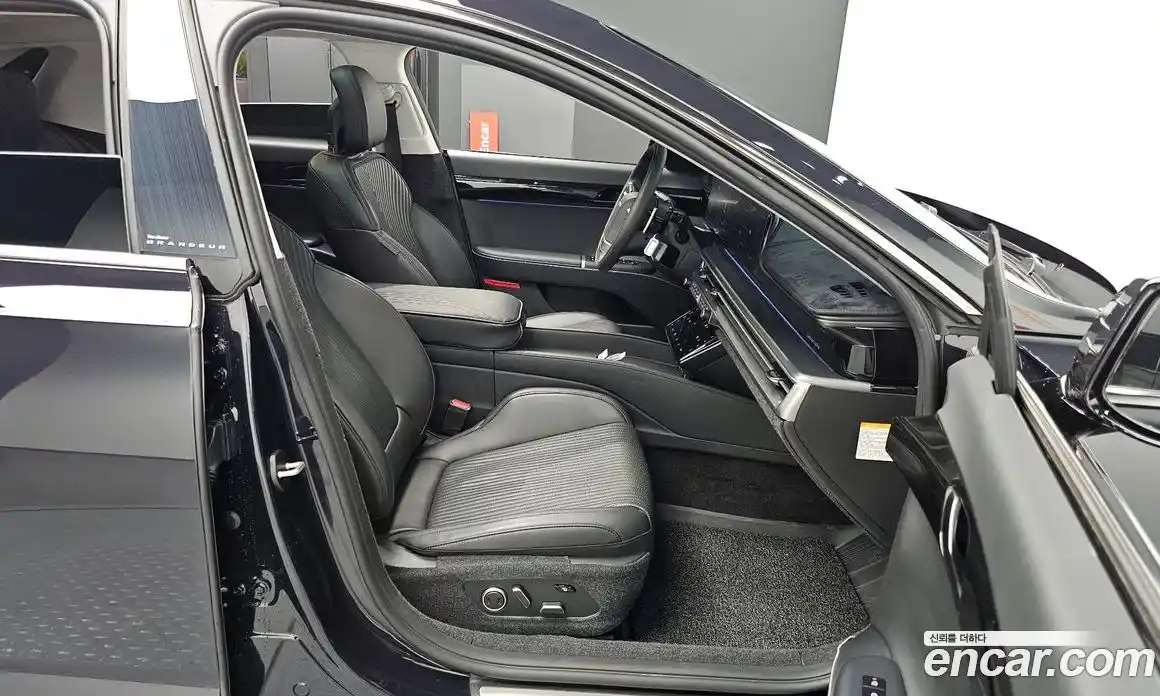 Hyundai Grandeur 2024 1.6 Автомат в Москве № 126380, фото 1