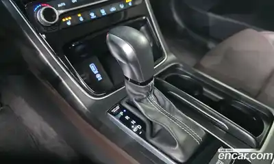 Hyundai Grandeur 2018 2.4 Автомат в Москве № 12963, миниатюра 3
