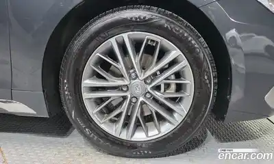 Hyundai Grandeur 2018 2.4 Автомат в Москве № 12963, миниатюра 10