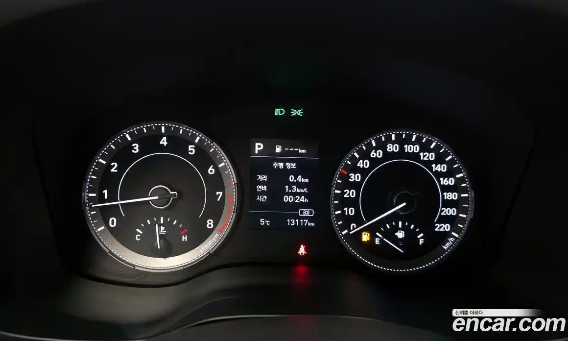 Hyundai Venue 2020 1.6 Автомат в Москве № 130606, фото 19