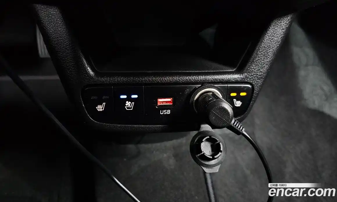 Kia Ray 2023 1.0 Автомат в Москве № 130636, фото 17