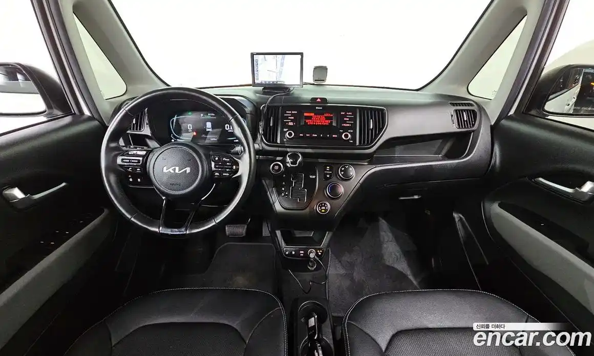 Kia Ray 2023 1.0 Автомат в Москве № 130636, фото 7