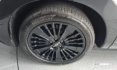 Hyundai Santa Fe 2024 1.6 Автомат в Москве № 130641, миниатюра 5