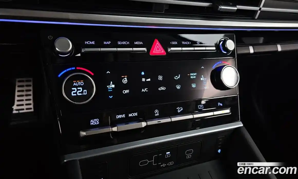 Hyundai Santa Fe 2024 2.5 Автомат в Москве № 130986, фото 16